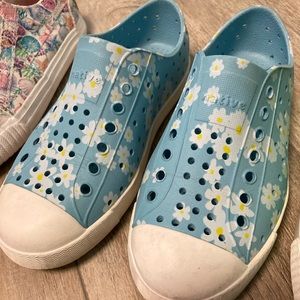 Native shoes Size 12